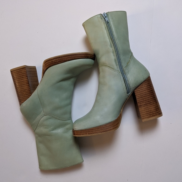 Vintage 90s platform light blue leather boots - Picture 2 of 8